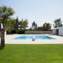 DÉCOWEB - Gazon synthétique spécial piscine - 30mm - rouleau de 4m x 5m