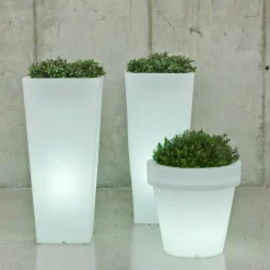 NEWGARDEN - Pot lumineux melisa 50 solaire+batterie rechargeable led rgb avec télécommande 50x50x110cm