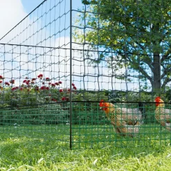 SWEEEK - Kit filet clôtures pour poules 50m avec 14 piquets double pointes. Modulable. Porte d'accès. Sardines incluses